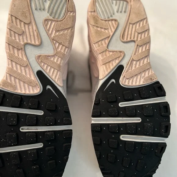 NIKE AIR MAX SNEAKERS WHITE PINK BLACK - Picture 6 of 8